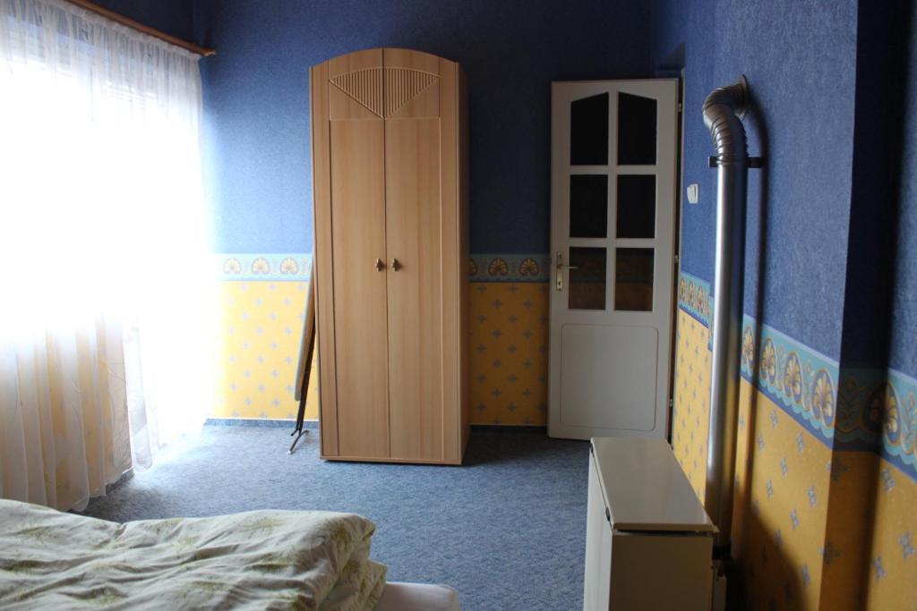Orwa Apartmanok - Fenyofa Koez Zalakaros Phòng bức ảnh
